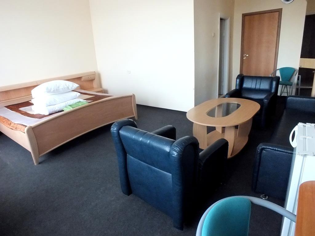 Motelis Jonuciai Garliava 部屋 写真